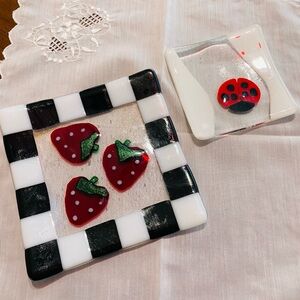 2 fused glass Strawberry and Ladybug Glass Trinket dishes Plates Peggy Karr Styl
